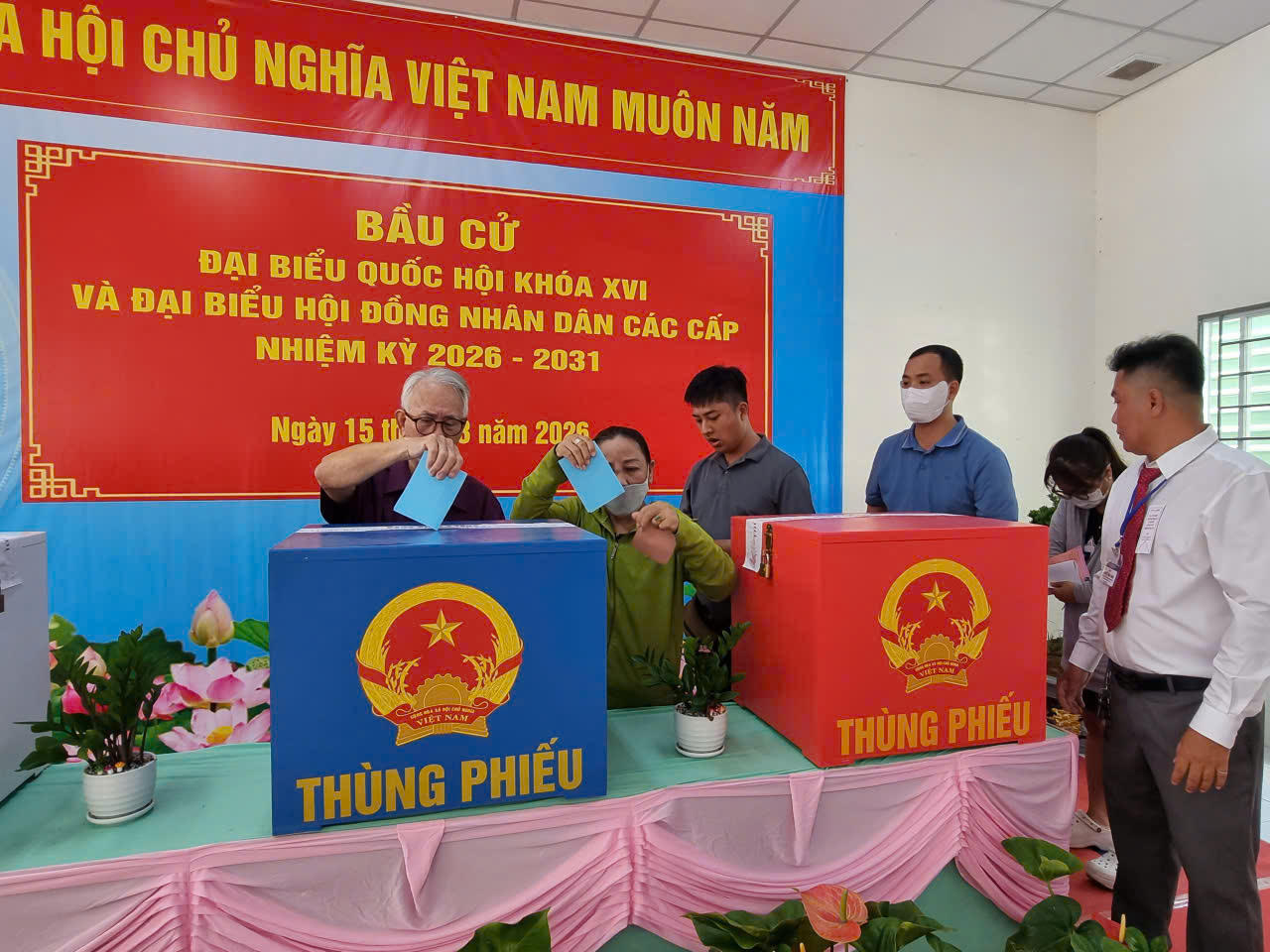 TP Hồ Chí Minh: Đến 9 giờ sáng, tiến độ cử tri đi bầu đã đạt gần 14%