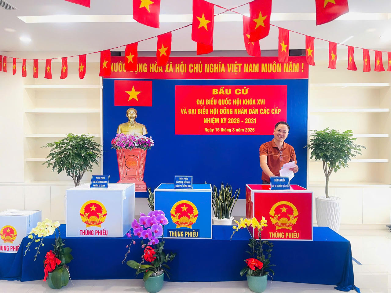 Anh Thái Anh Dũng tin tưởng những đại biểu do mình lựa chọn sẽ tận tâm cống hiến vì sự phát triển của đất nước và Thành phố HCM, góp phần mang lại cuộc sống ngày càng tốt đẹp hơn cho người dân. Ảnh: Khánh Chi