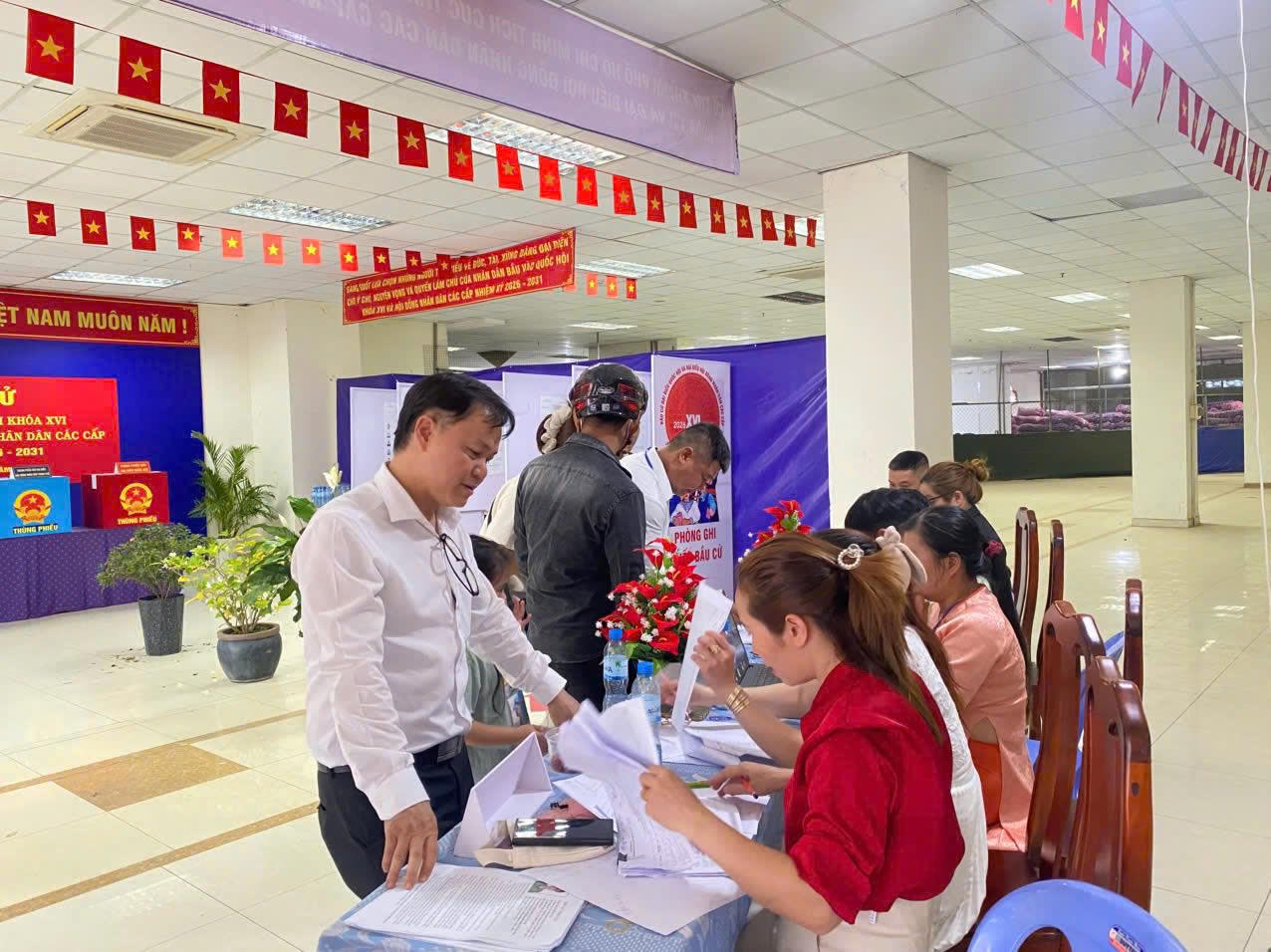 Thành phố hiện có 161/168 địa phương đạt tỷ lệ cử tri đi bầu trên 90%, trong đó có 31 xã, phường có tỷ lệ cử tri tham gia bỏ phiếu đạt 100%.