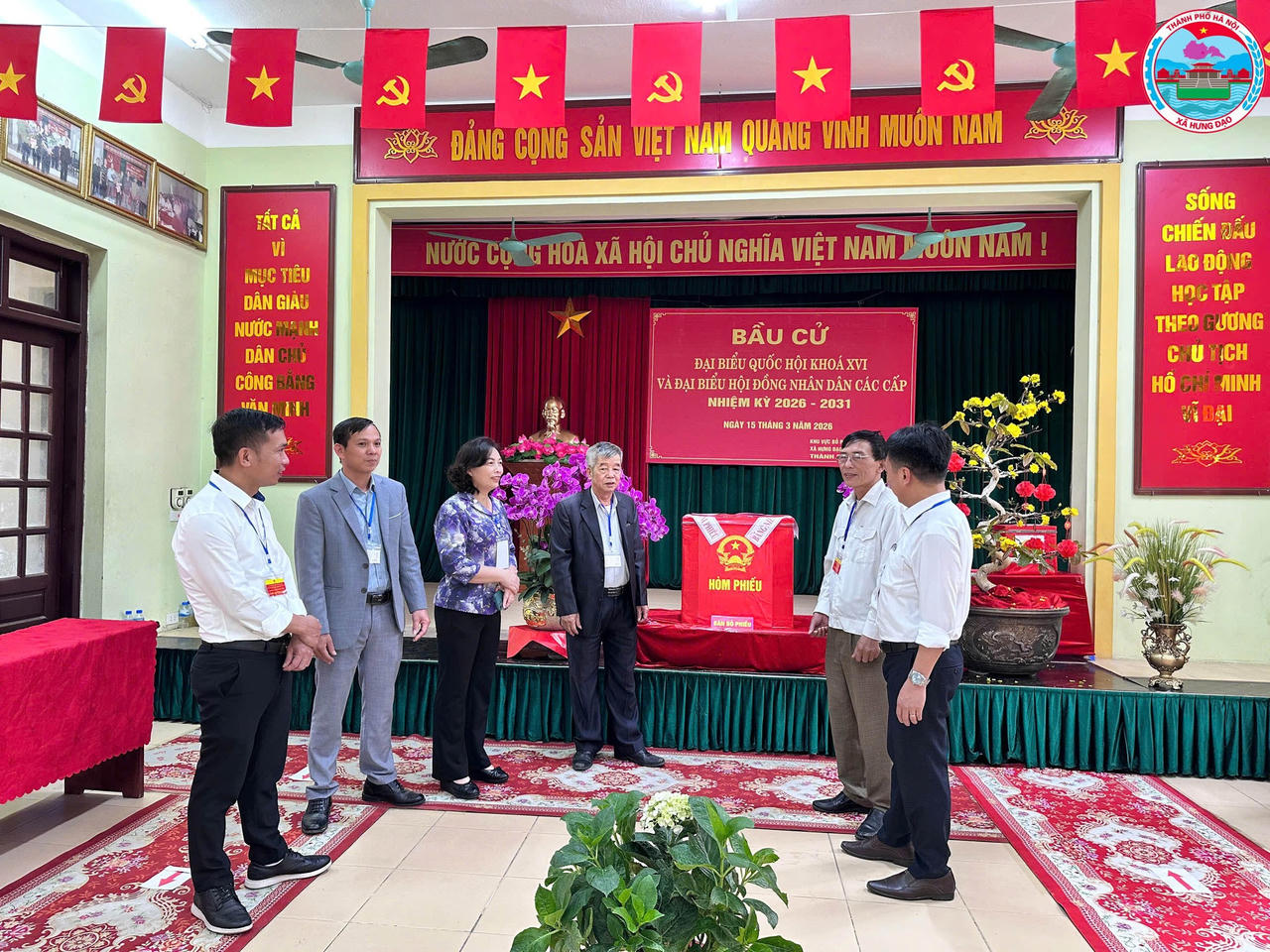 Lãnh đạo xã Hưng Đạo kiểm tra công tác bầu cử tại các khu vực bỏ phiếu