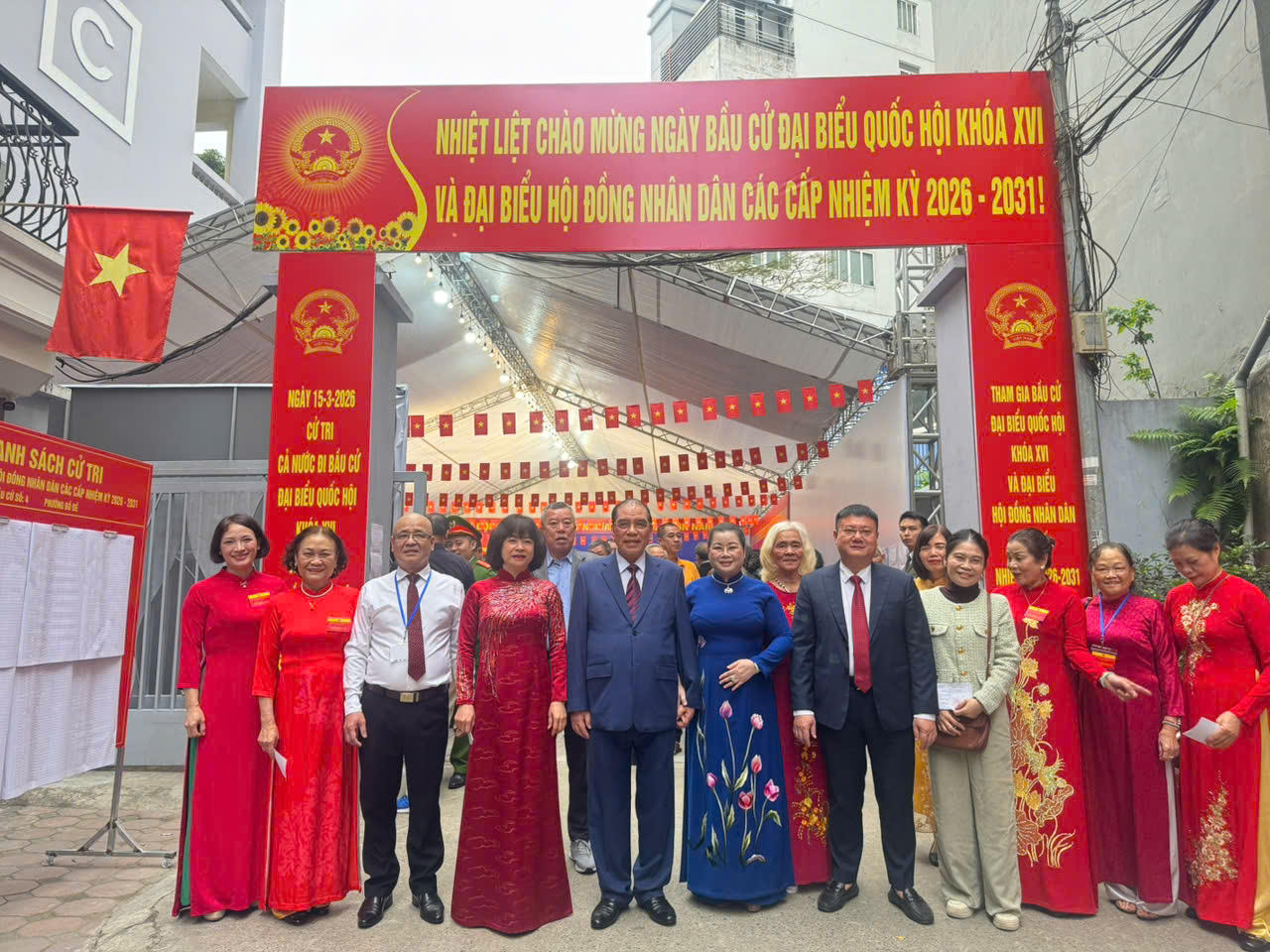 Các nguyên lãnh đạo Đảng, Nhà nước bỏ phiếu bầu cử