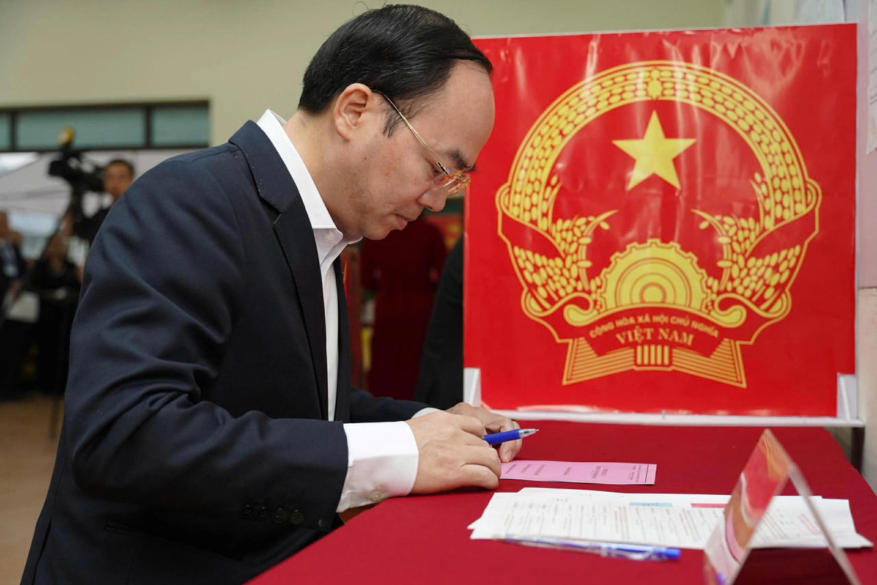 Cử tri Thái Nguyên hân hoan trong ngày bầu cử