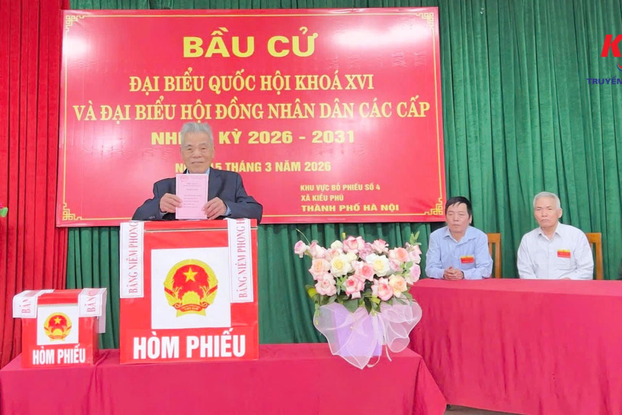 Cử tri xã Kiều Phú, TP Hà Nội tích cực đi bỏ phiếu bầu cử