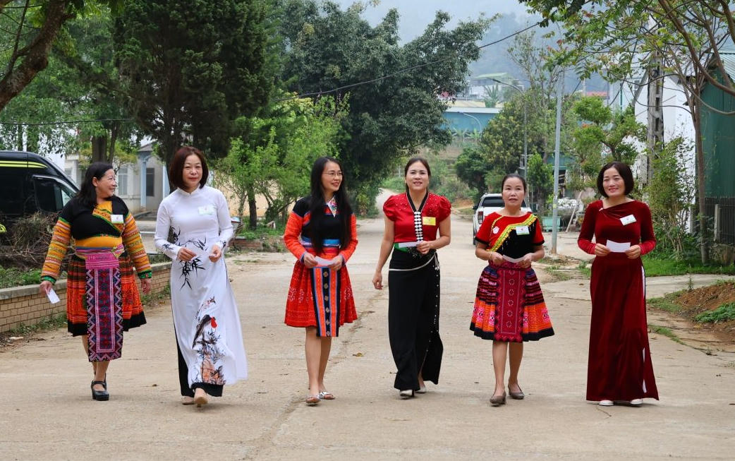 Cử tri xã Bắc Yên, tỉnh Sơn La đi bỏ phiếu (Ảnh: CTV)