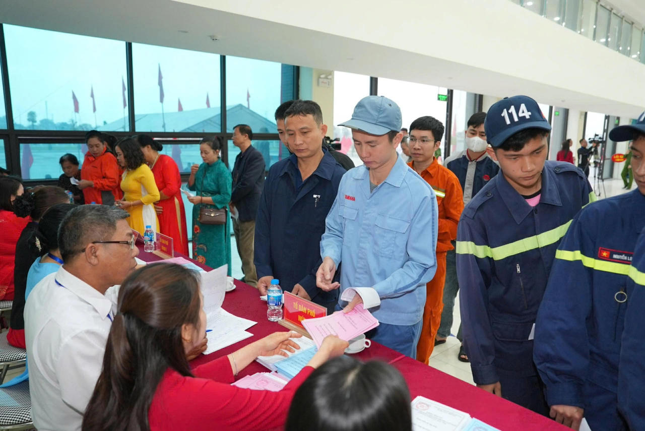 Ngày hội non sông trên đất "thủ đô gió ngàn"