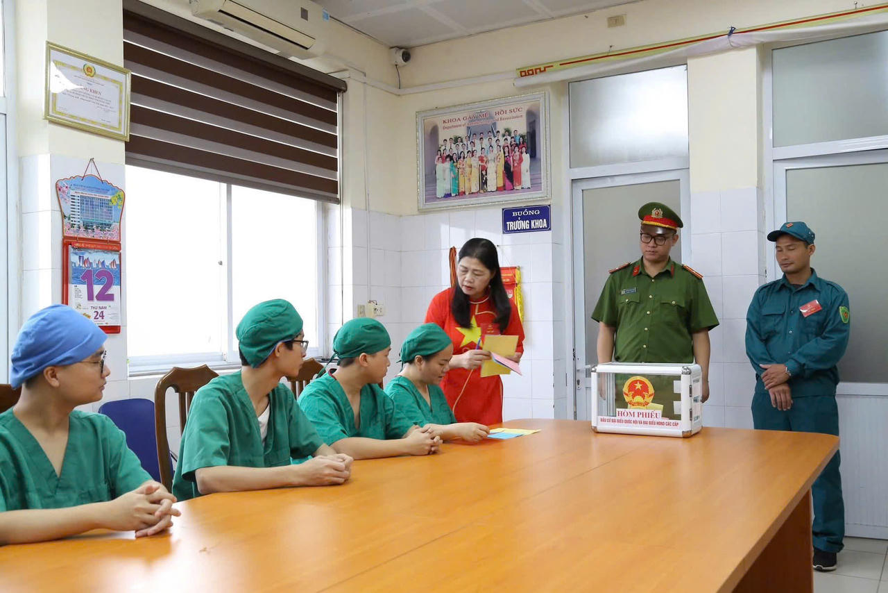 Đến 15 giờ hôm nay (15/3), cử tri Quảng Ninh đi bỏ phiếu đạt 98,53% 