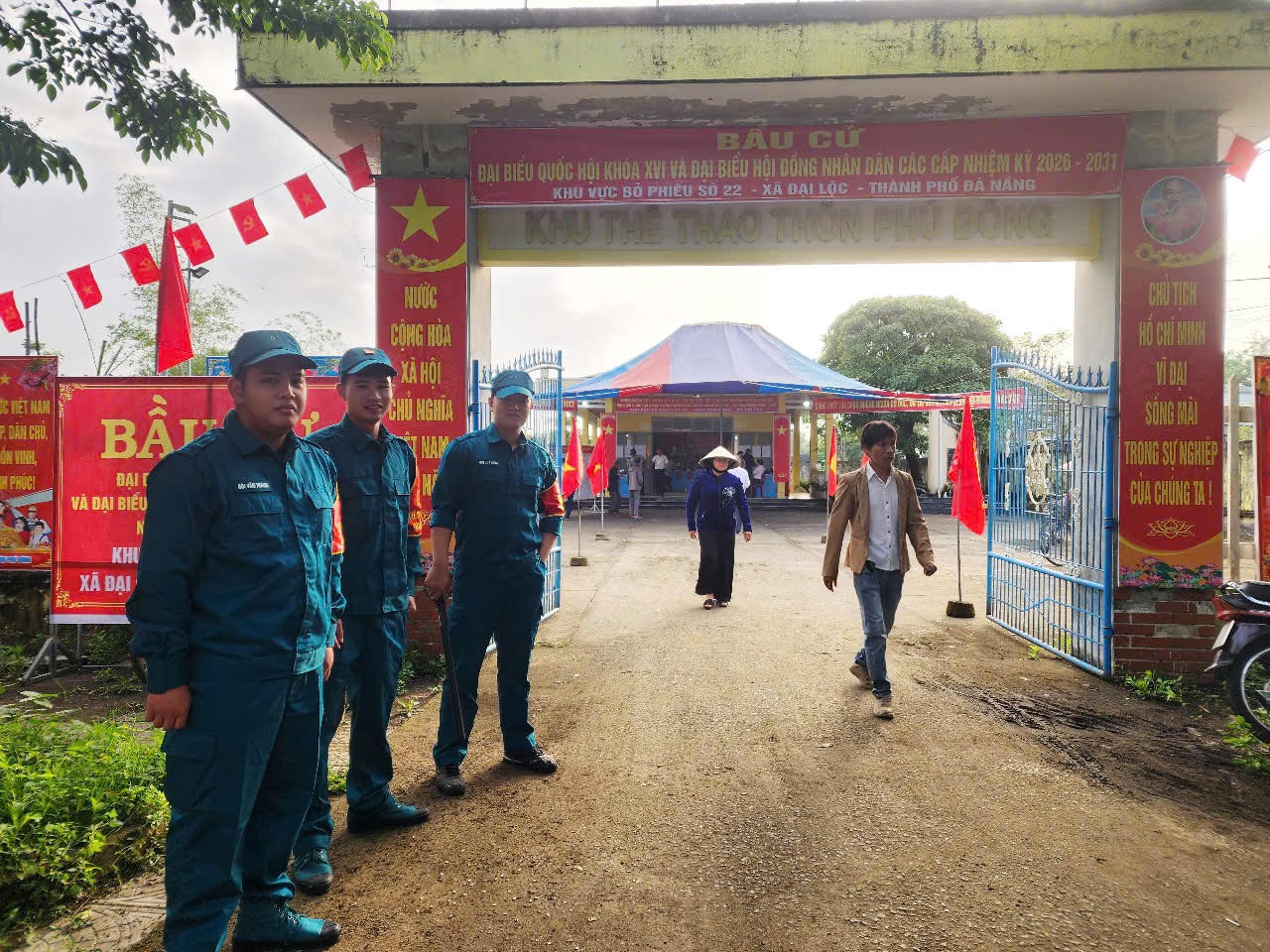 Công tác bảo vệ an toàn cho ngày hội bầu cử được các lực lượng vũ trang thành phố thắt chặt, đảm bảo an toàn.&nbsp;