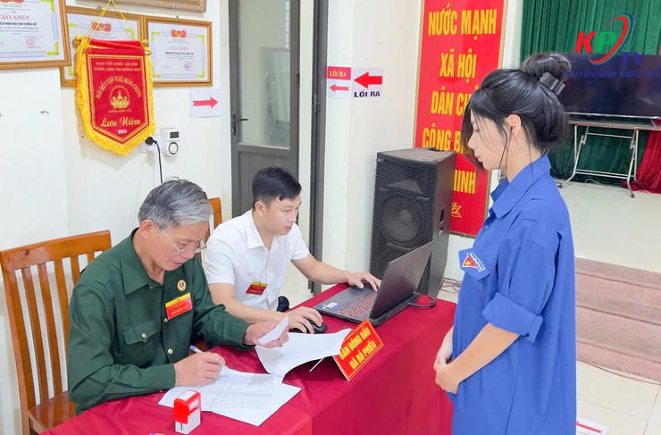 Không khí trong ngày bầu cử tại các khu vực bỏ phiếu trên địa bàn xã