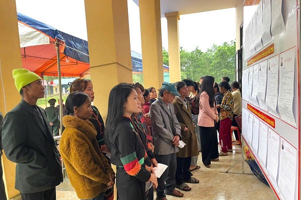 Cử tri Quảng Trị nô nức đi bầu, nhiều địa phương đạt 100%