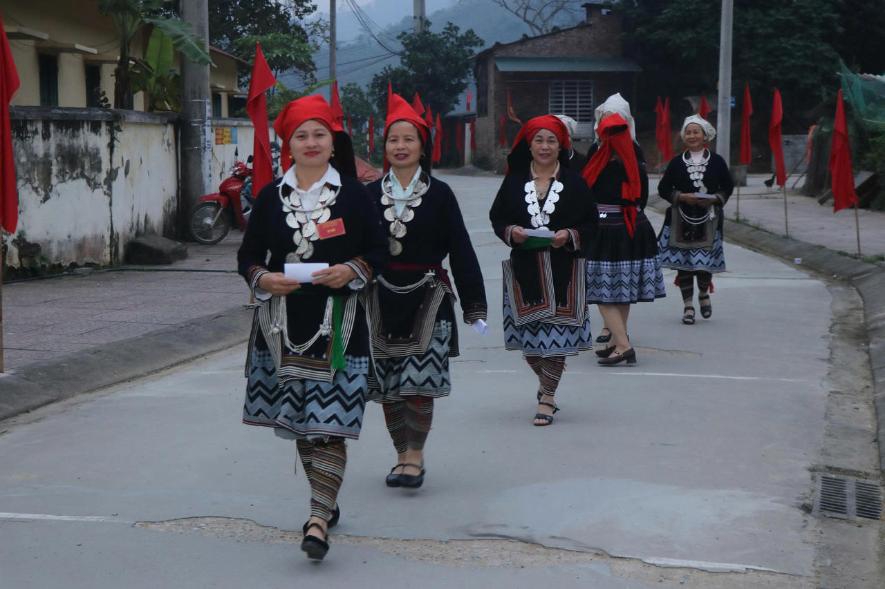Cử tri Thái Nguyên hân hoan trong ngày bầu cử