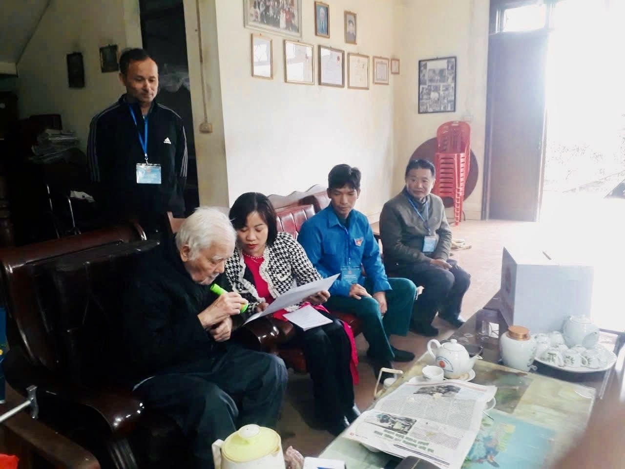 Lá phiếu của những cử tri "đặc biệt" tại Cao Bằng