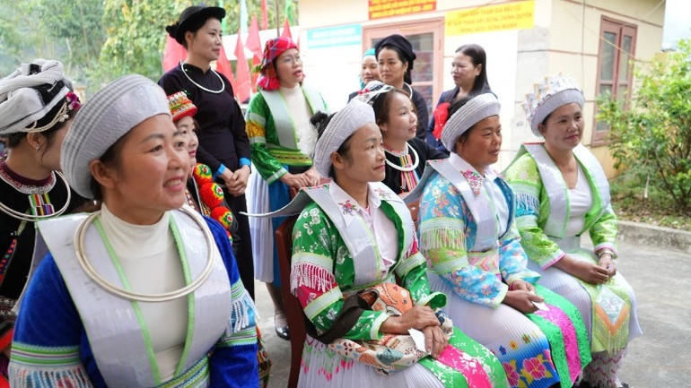 Cử tri Thái Nguyên hân hoan trong ngày bầu cử