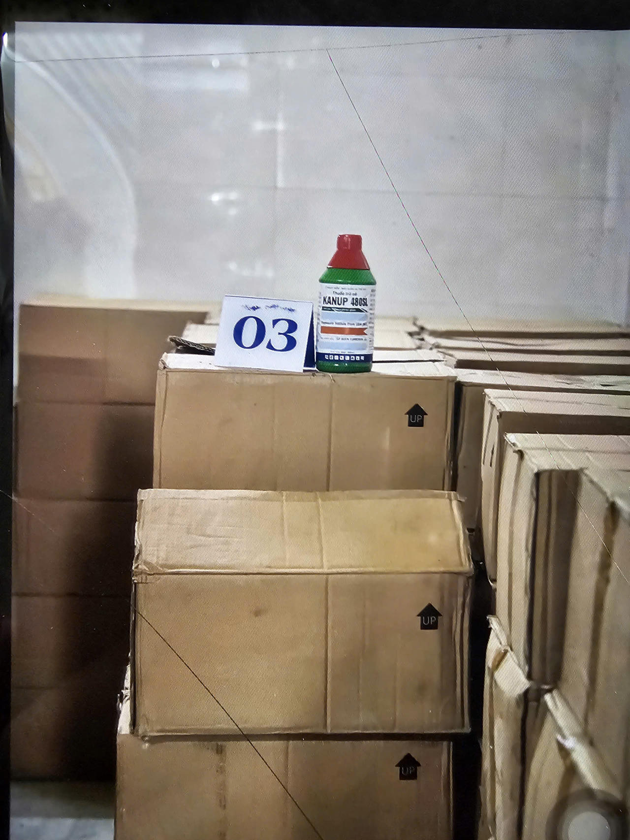 Vụ án hơn 4.000 chai thuốc trừ cỏ chứa chất cấm tại Gia Lai