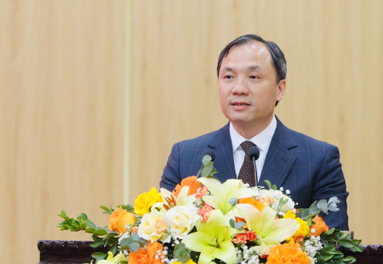 Phó Trưởng Ban Thường trực Ban Tổ chức Trung ương Hoàng Trung Dũng phát biểu tại hội nghị (Ảnh: Xuân Thu)