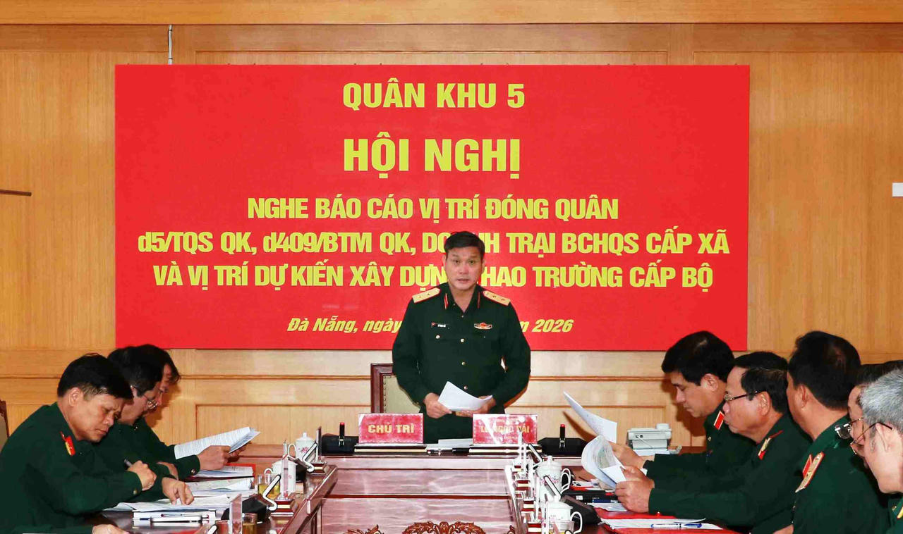 Trung tướng Lê Ngọc Hải, Tư lệnh QK5 phát biểu tại hội nghị.&nbsp;