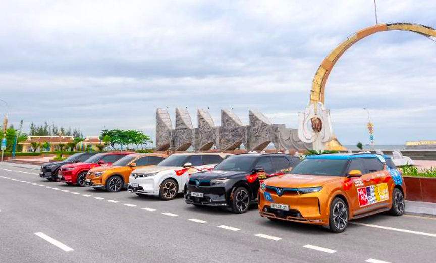 Ưu đãi lên tới 13% giá xe, miễn phí sạc 3 năm: Những đặc quyền khó chối từ cho khách hàng “tậu” VinFast VF 9 trong tháng 3