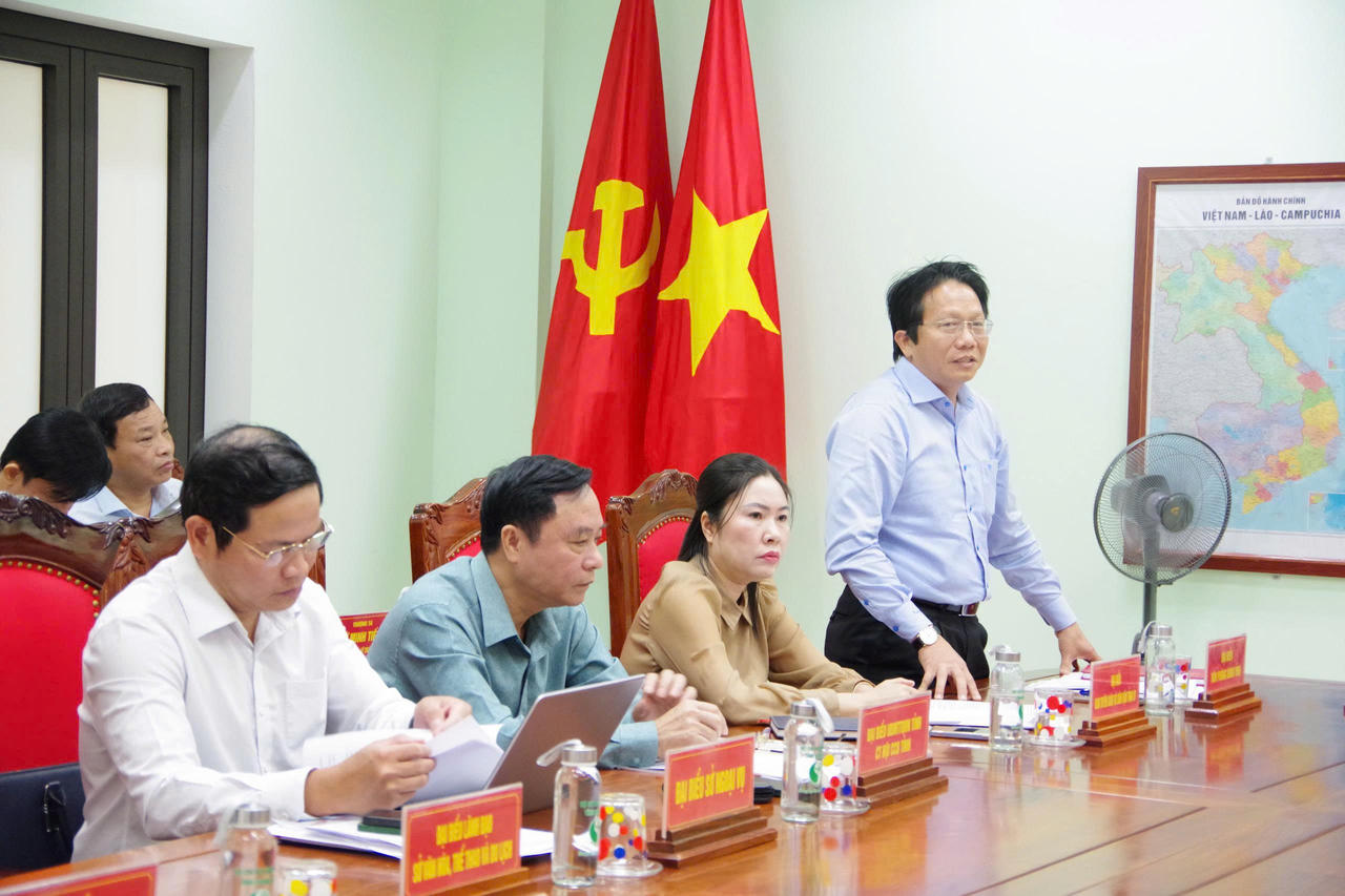 Đại biểu phát biểu tại hội nghị.