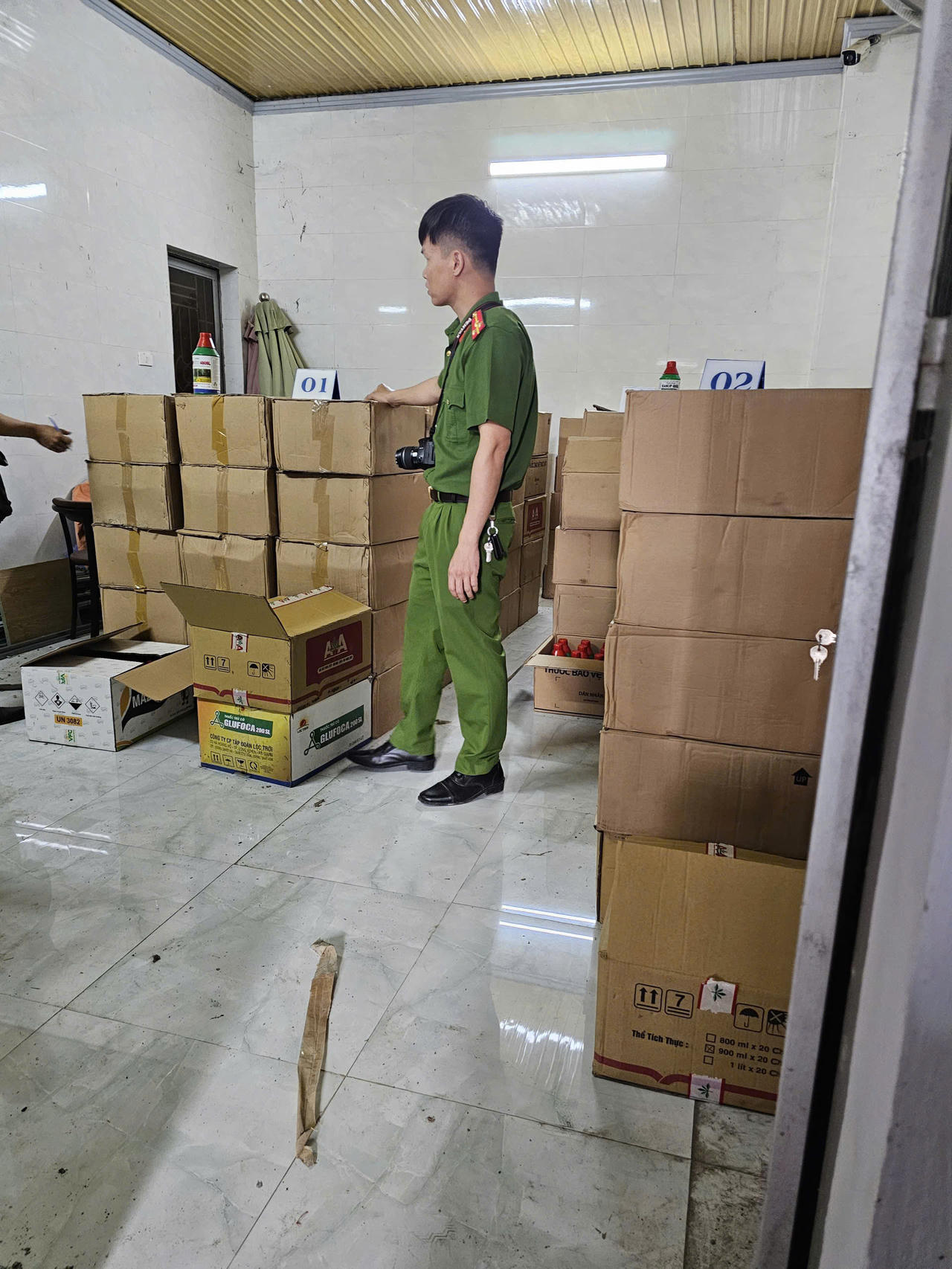 Tang vật trong vụ án được Cơ quan CSĐT, Công an huyện Phú Thiện tạm giữ.
