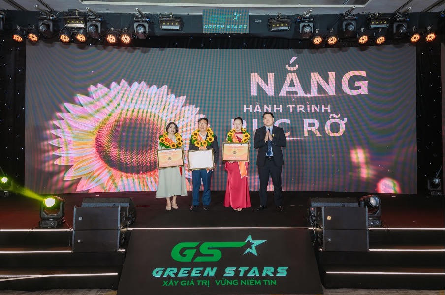 Green Stars vinh danh các đối tác hạng mục Hoa Hướng Dương.