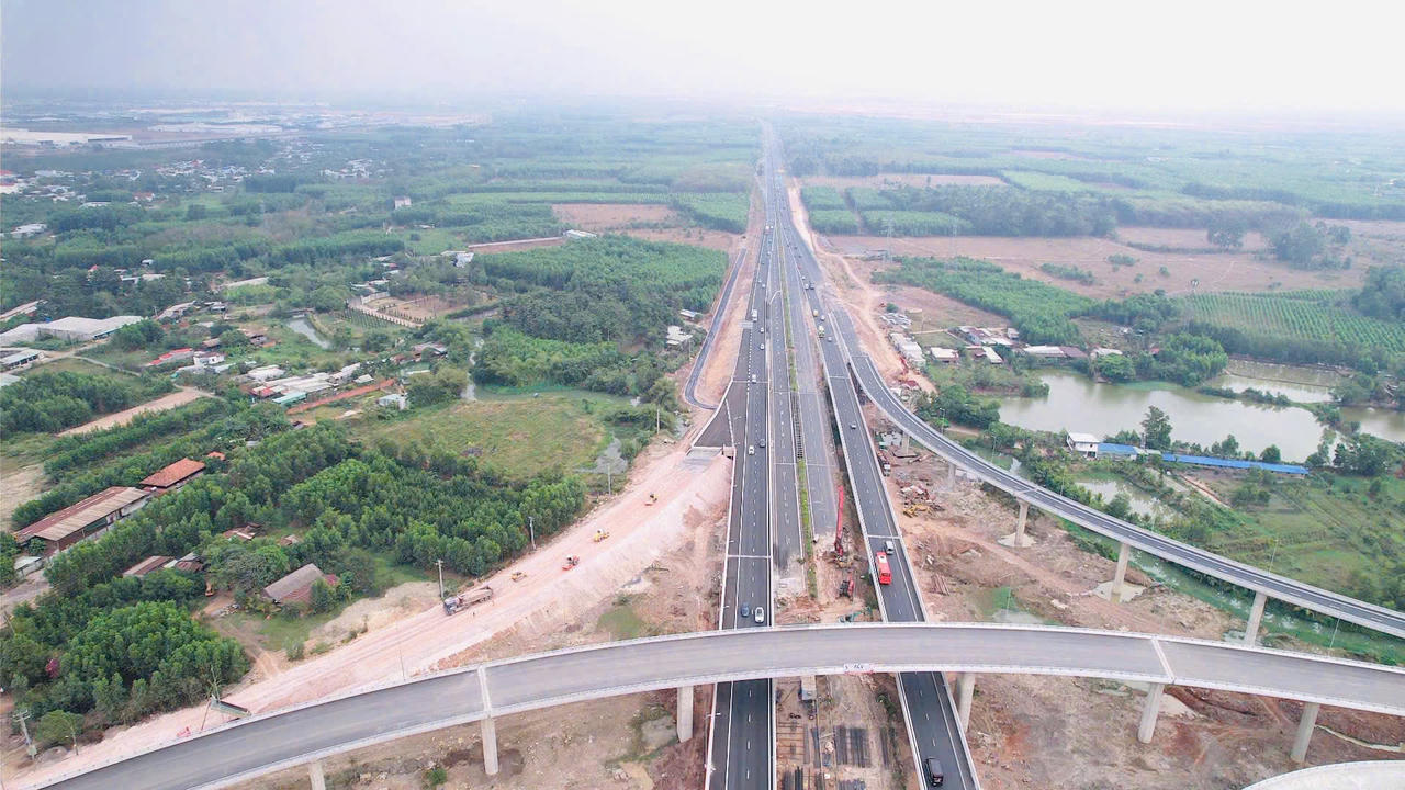Các hạng mục chính của tuyến cao tốc đã cơ bản hoàn thành.