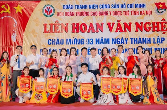 Sinh viên Trường Cao đẳng Y Dược Tuệ Tĩnh Hà Nội sôi nổi hoạt động tháng Thanh niên 2026