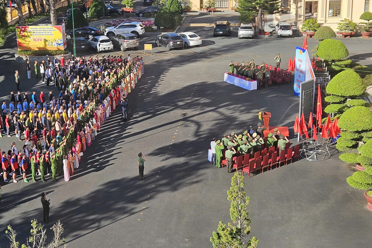 Toàn cảnh Lễ khai mạc.