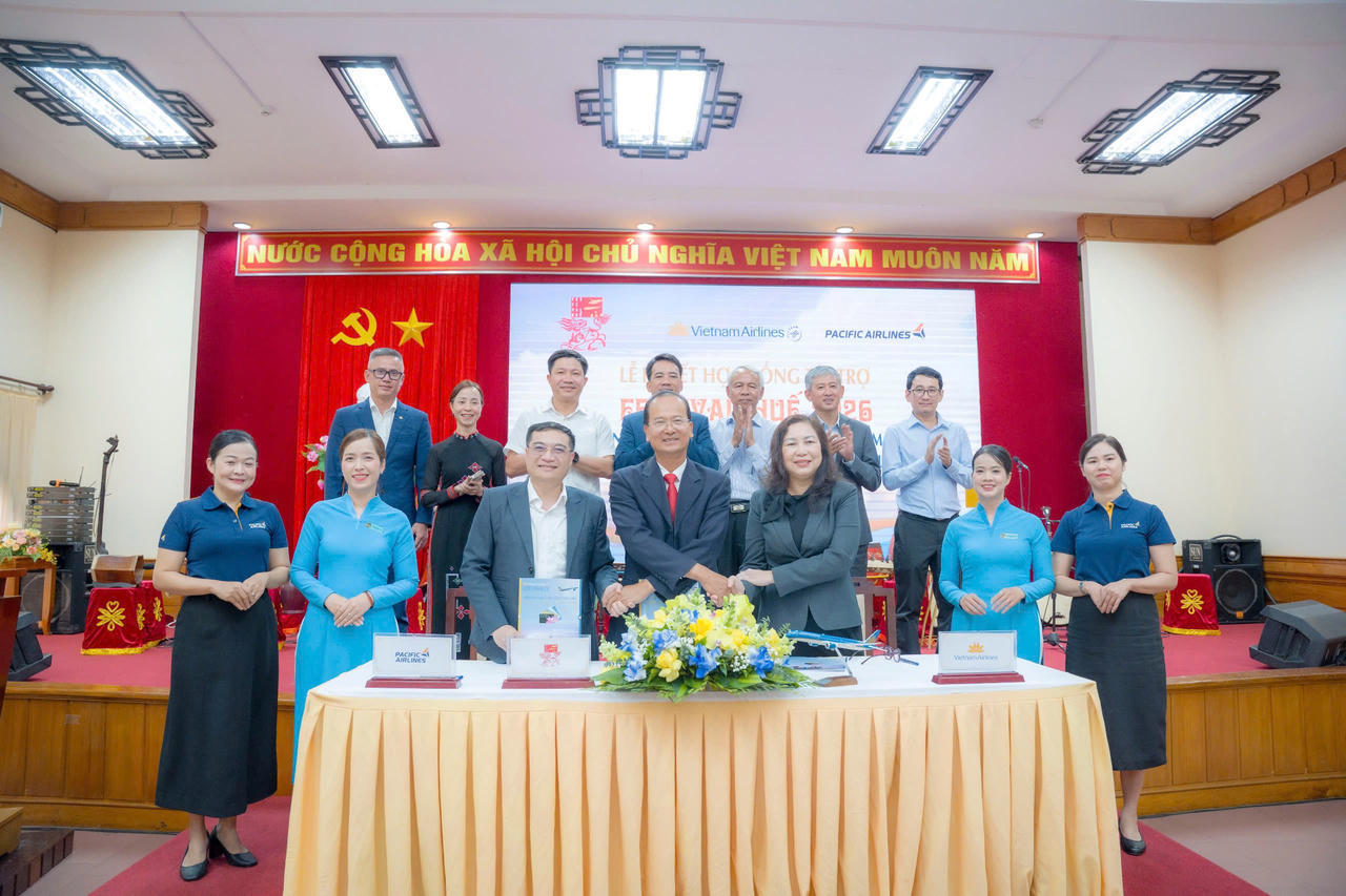 Vietnam Airlines và Pacific Airlines trở thành 'Nhà vận chuyển chính thức' của Festival Huế 2026