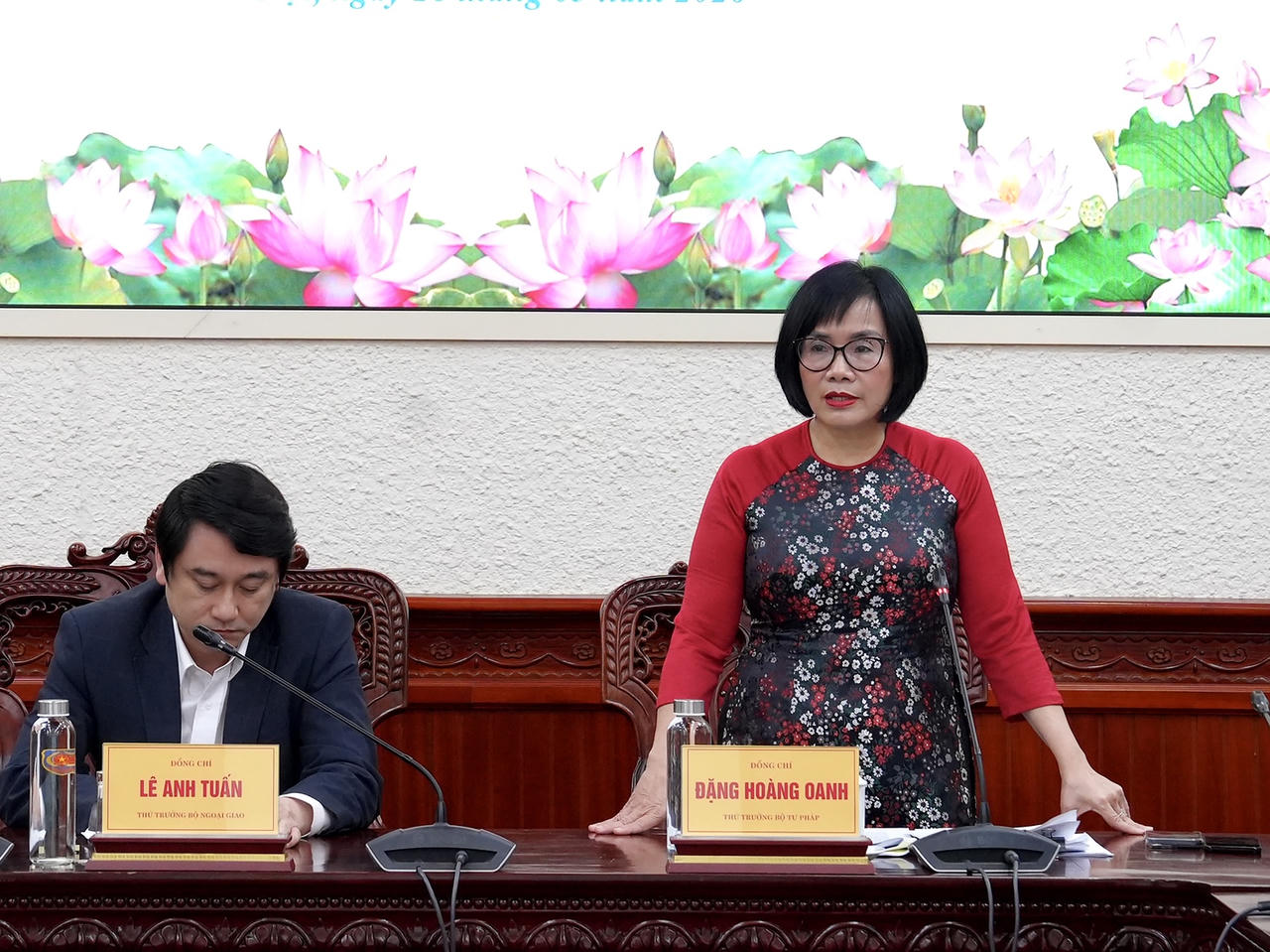 Thứ trưởng Đặng Hoàng Oanh phát biểu tại buổi thẩm định.