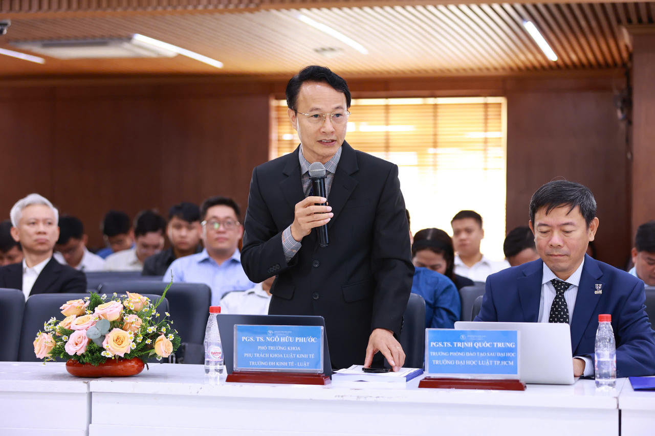 Đại biểu chia sẻ ý kiến tại Hội thảo