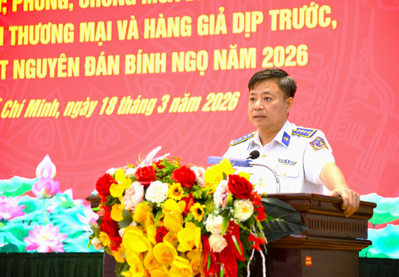 Đại tá Nguyễn Đức Hiếu, Phó Tư lệnh Pháp luật Vùng Cảnh sát biển 3 chủ trì hội nghị.