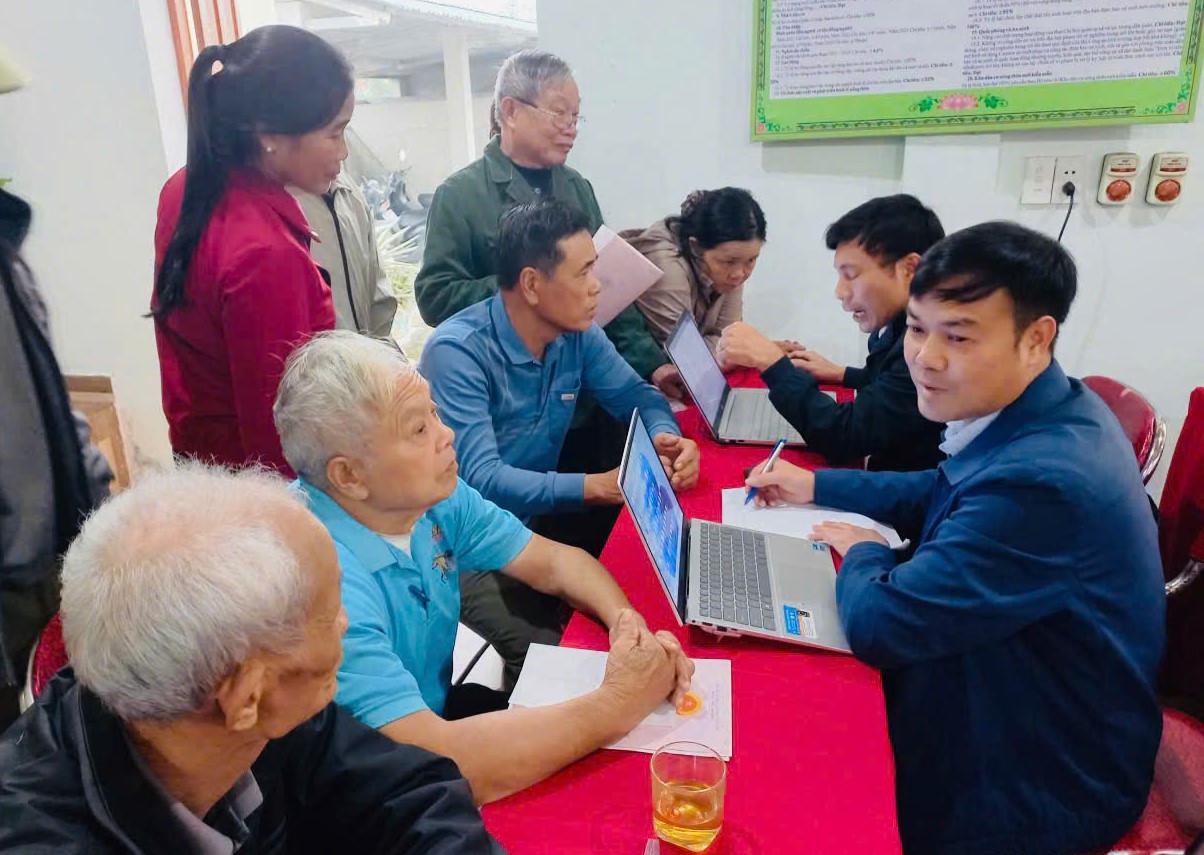 Cú hích đưa chính quyền số đến gần dân ở xã miền núi Kỳ Văn