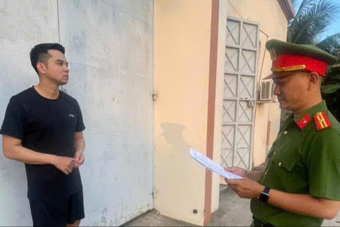 Bắt tạm giam đối tượng trốn truy nã về tội giết người