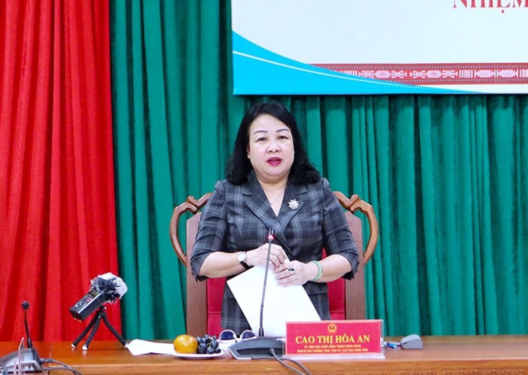 Chủ tịch HĐND tỉnh Đắk Lắk Cao Thị Hòa An phát biểu.