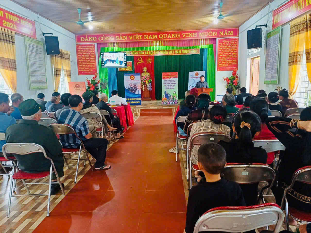 "Ngày thứ Bảy về thôn" ở xã Kỳ Văn được người dân hào hứng mong đợi.