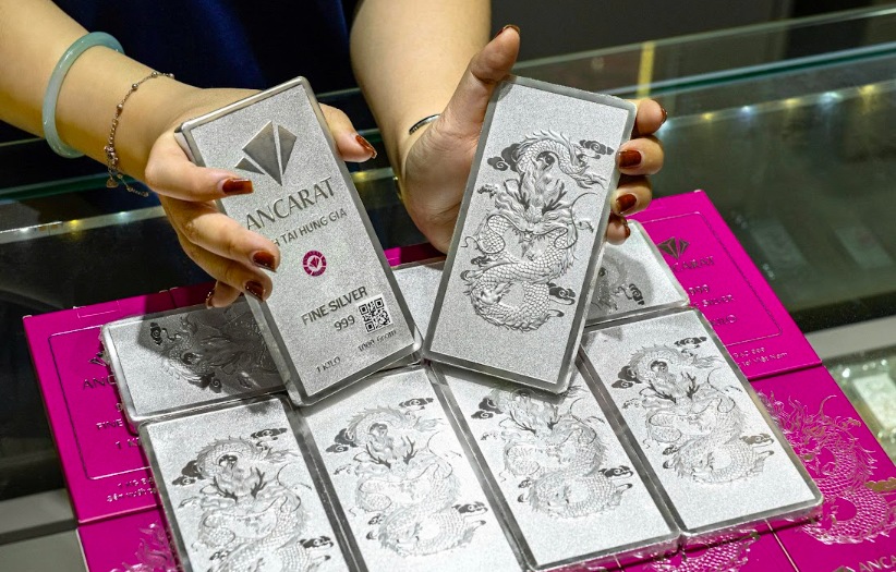 Giá bạc ngày 19/3: Bạc thế giới suy yếu, bạc trong nước hạ nhiệt