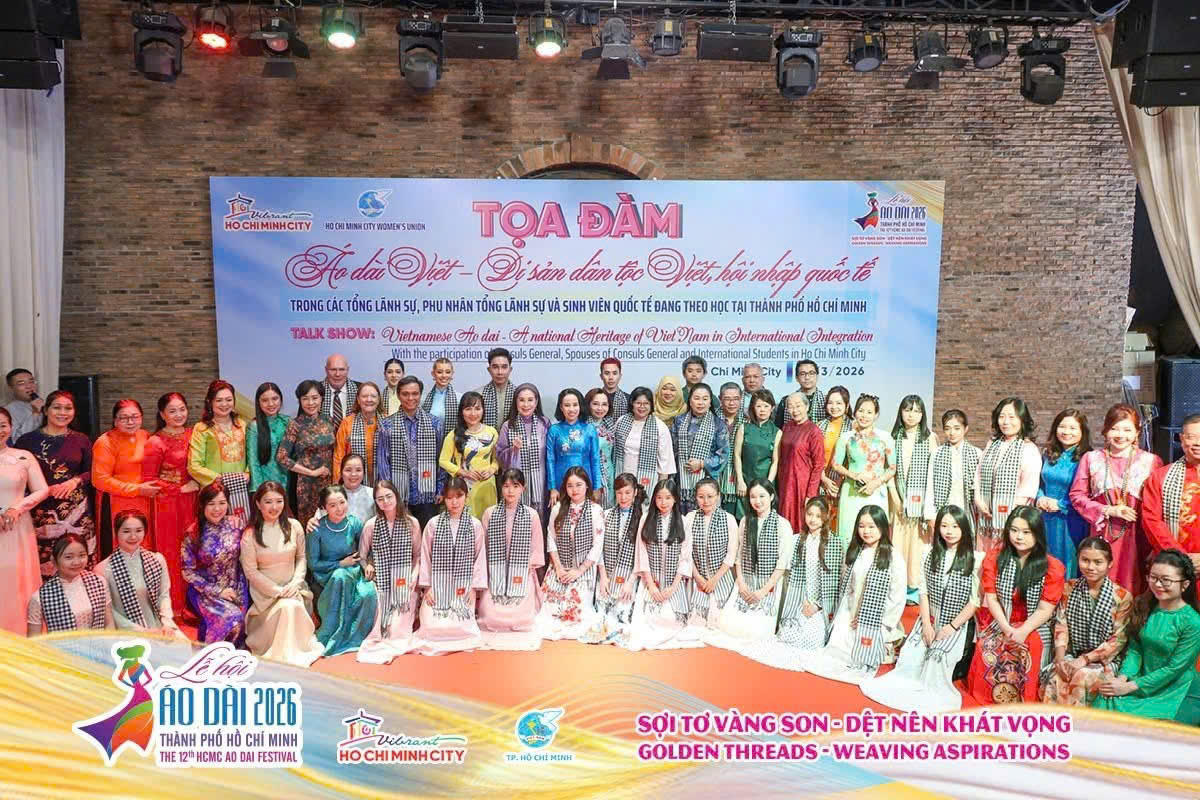 Lan tỏa giá trị di sản áo dài Việt trong dòng chảy hội nhập