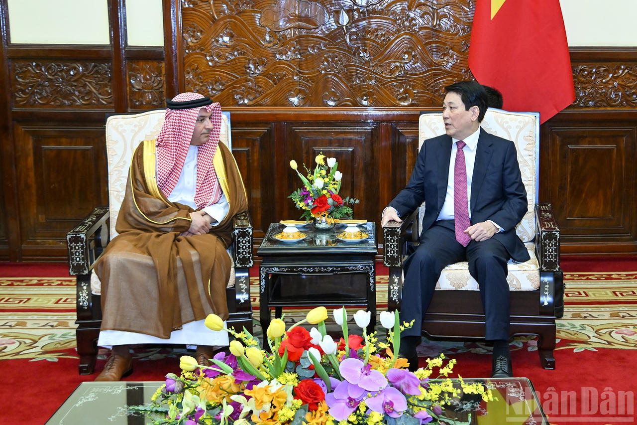 Chủ tịch nước Lương Cường tiếp Đại sứ Saudi Arabia tại Việt Nam Thamer &nbsp;Mohammed al-Gosaibi 