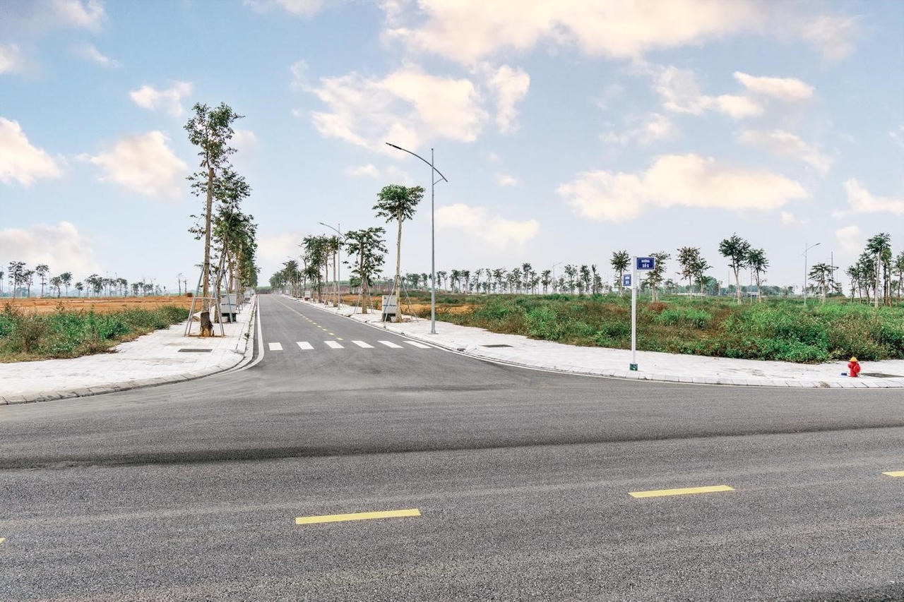 Hạ tầng giao thông rộng rãi, kết nối linh hoạt trong toàn khu đô thị.