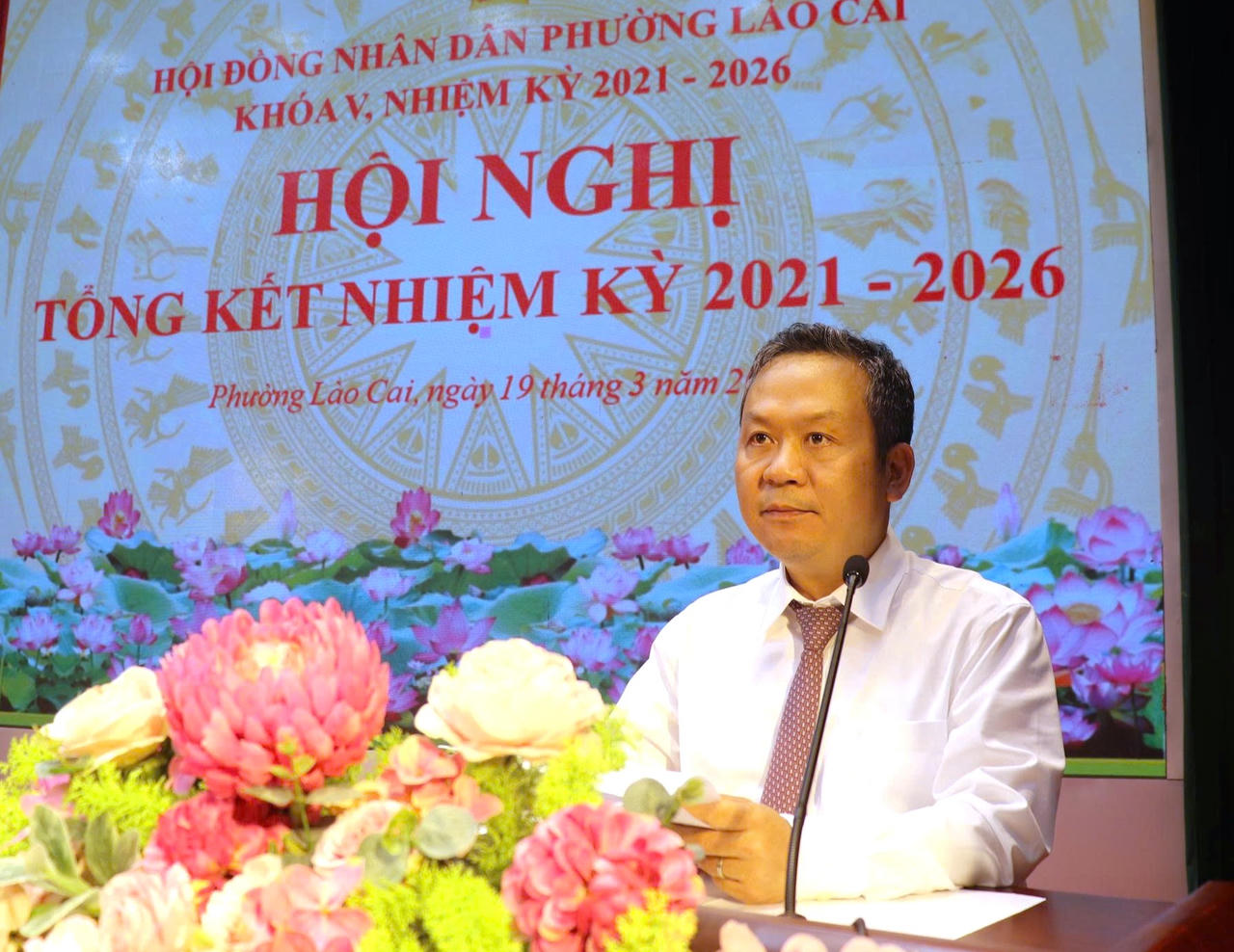 Bí thư Đảng ủy phường Lào Cai Nguyễn Quốc Huy phát biểu tại hội nghị.