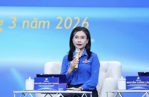 Bà Nguyễn Phạm Duy Trang, Bí thư T.Ư Đoàn phát biểu khai mạc Hội nghị (Ảnh: Đ.Hải)
