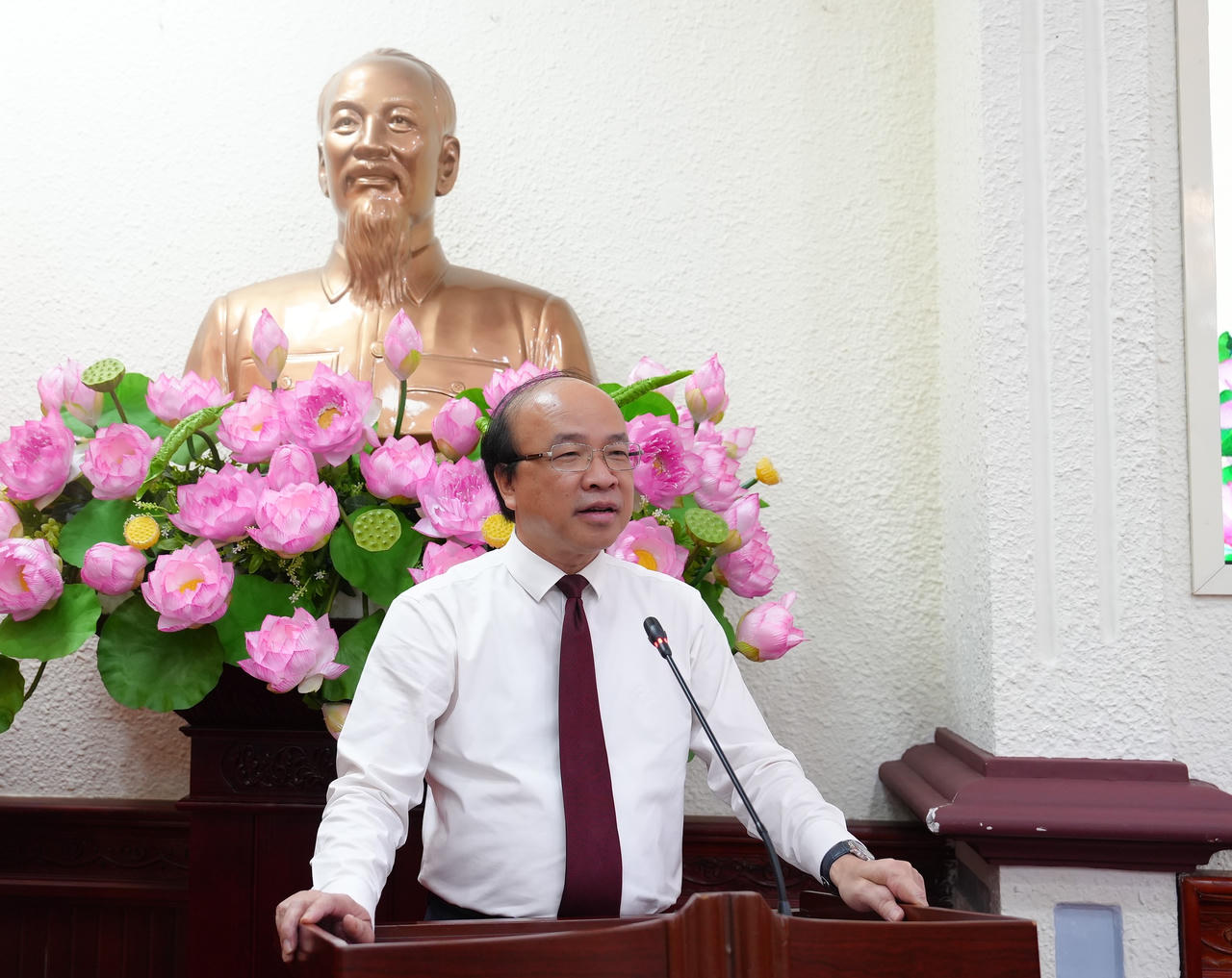 Thứ trưởng Bộ Tư pháp Phan Chí Hiếu phát biểu chỉ đạo tại Hội nghị.