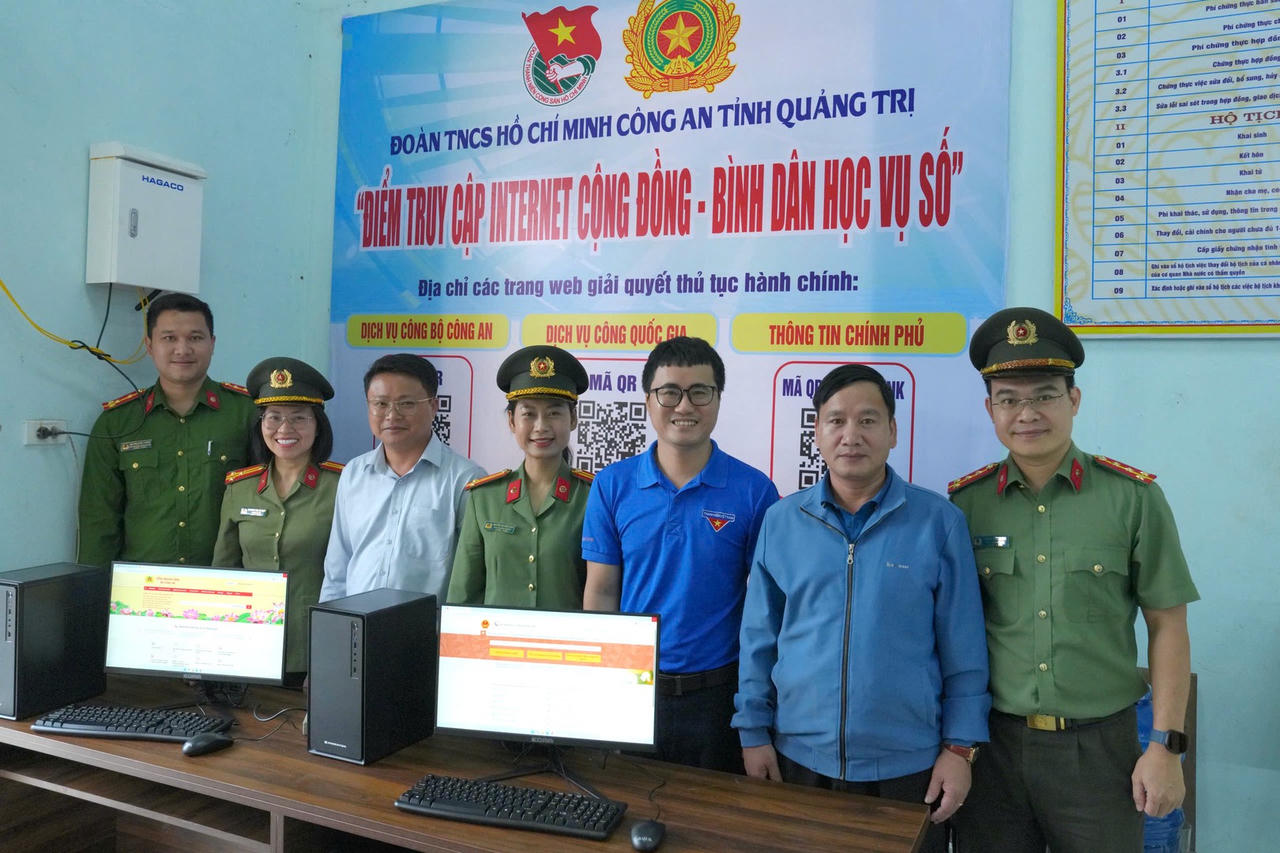 Tuổi trẻ Công an Quảng Trị đưa chuyển đổi số về tận bản làng