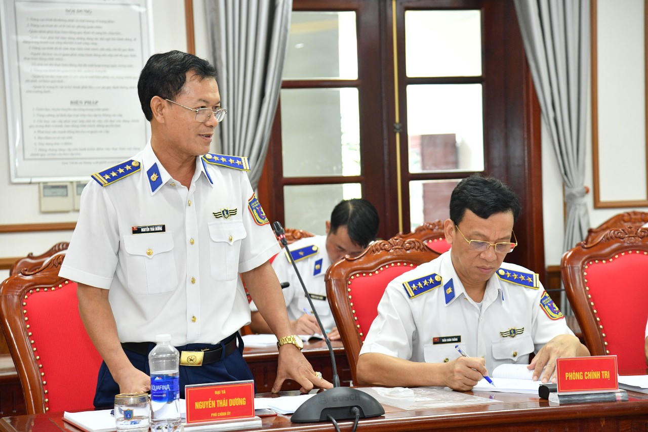 Các đại biểu phát biểu ý kiến tại Hội nghị