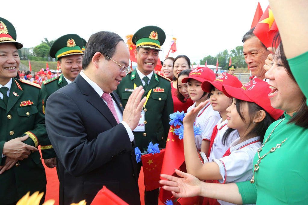 Giao lưu hữu nghị quốc phòng biên giới Việt Nam - Trung Quốc tại Quảng Tây, Trung Quốc
