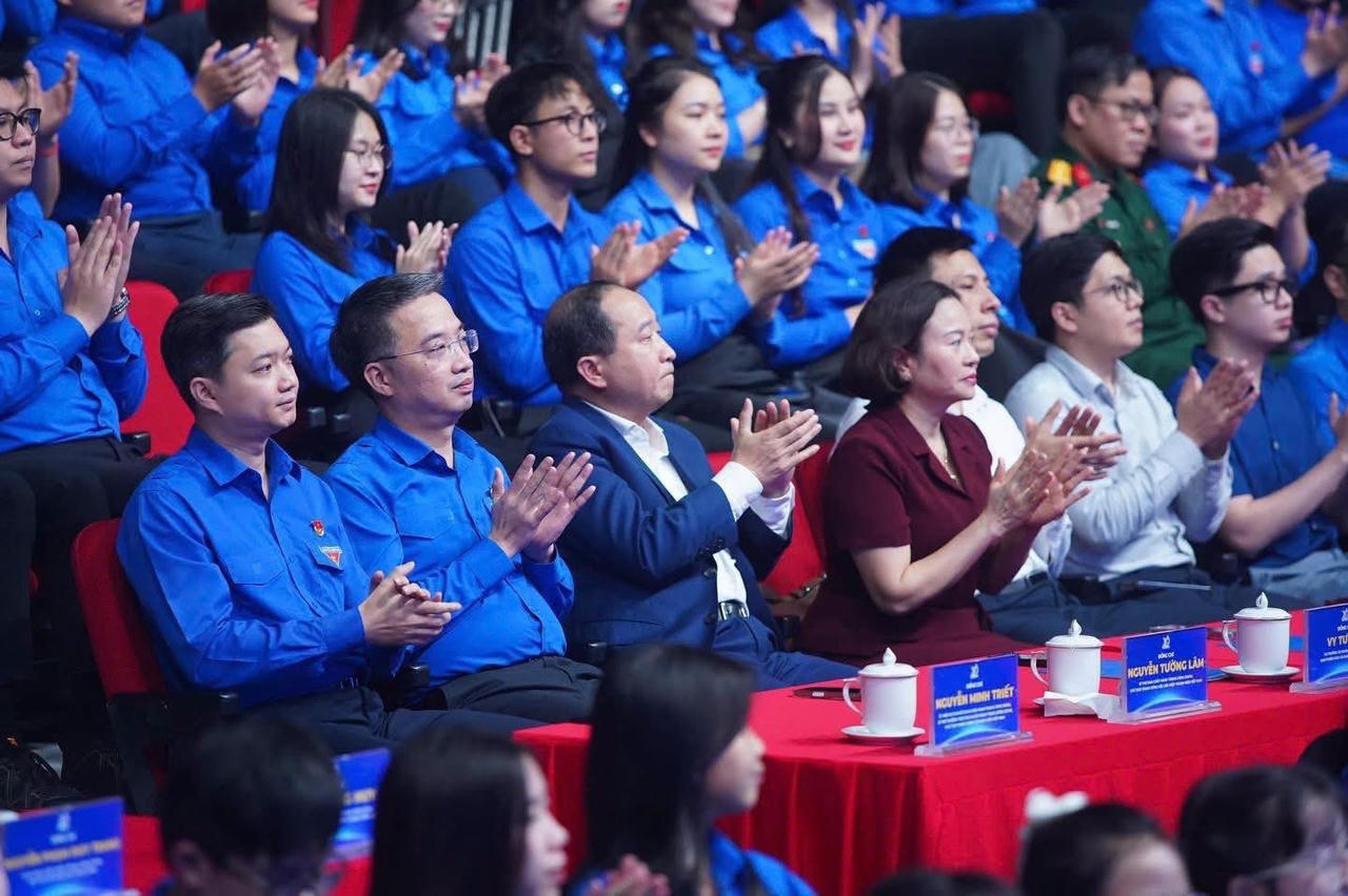 Các đại biểu tại Diễn đàn