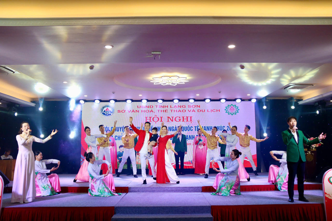 Một tiết mục văn nghệ chào mừng Hội nghị.