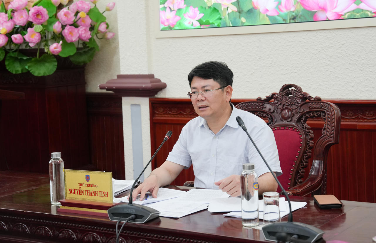 Thứ trưởng Nguyễn Thanh Tịnh kết luận cuộc họp.