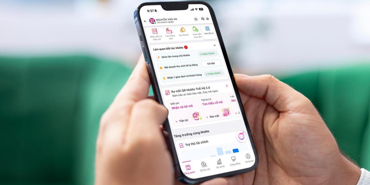 MoMo cập nhật mới nhất về giải pháp nhận tiền dành cho hộ kinh doanh, hỗ trợ chuẩn hóa thông tin theo quy định mới