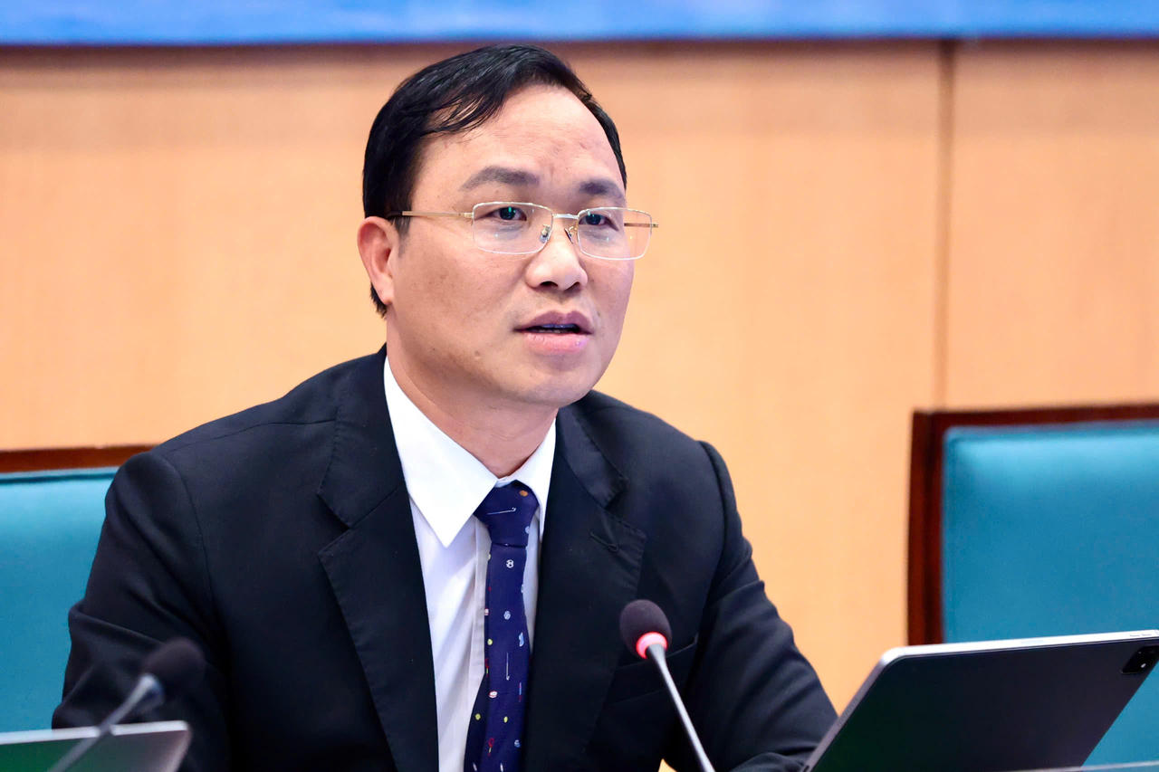 Chánh Văn phòng UBND TP Hà Nội Nguyễn Tiến Thiết phát biểu tại Toạ đàm.