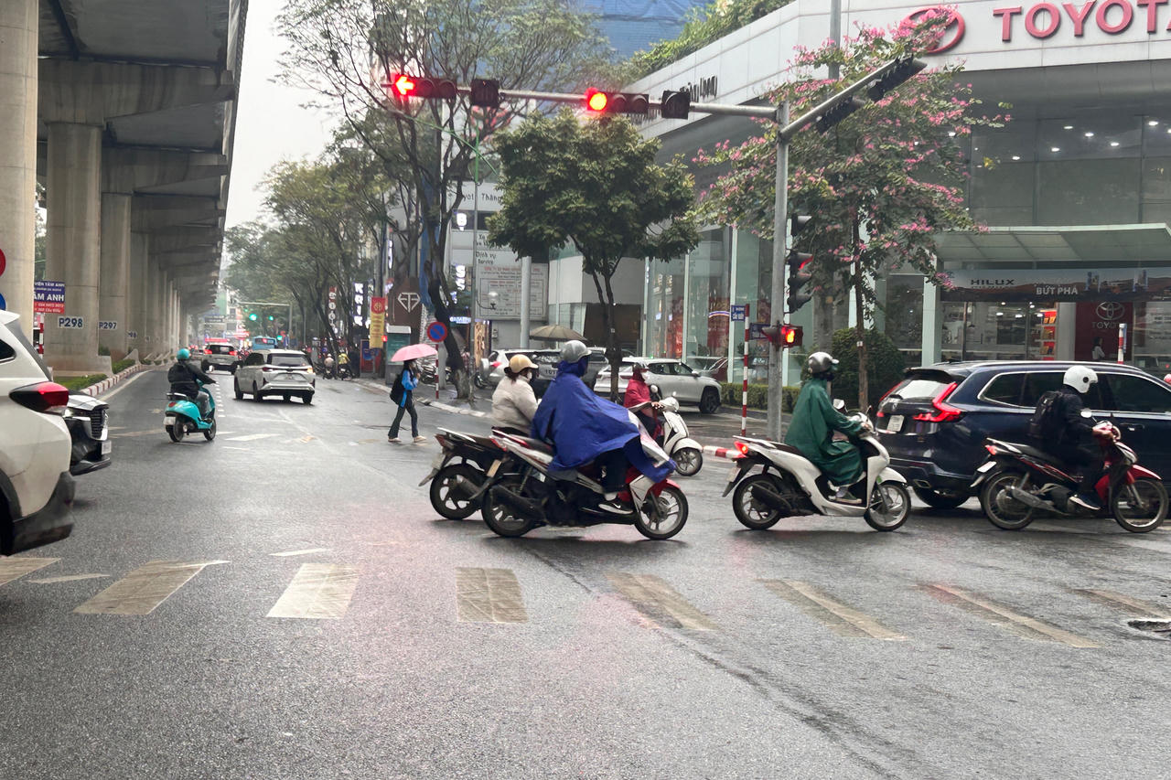 Thời tiết ngày 22/3: Bắc Bộ có nơi mưa phùn, Nam Bộ có nơi nâng nóng